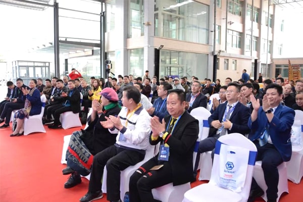 萬人圍觀的背后，是先達宏偉的【數(shù)控未來】藍圖